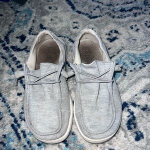 Womens hey dudes size 6